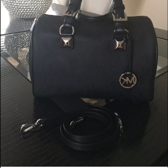 MICHAEL KORS GRAYSON BLACK MED SATCHEL HANDBAG - Picture 3 of 12